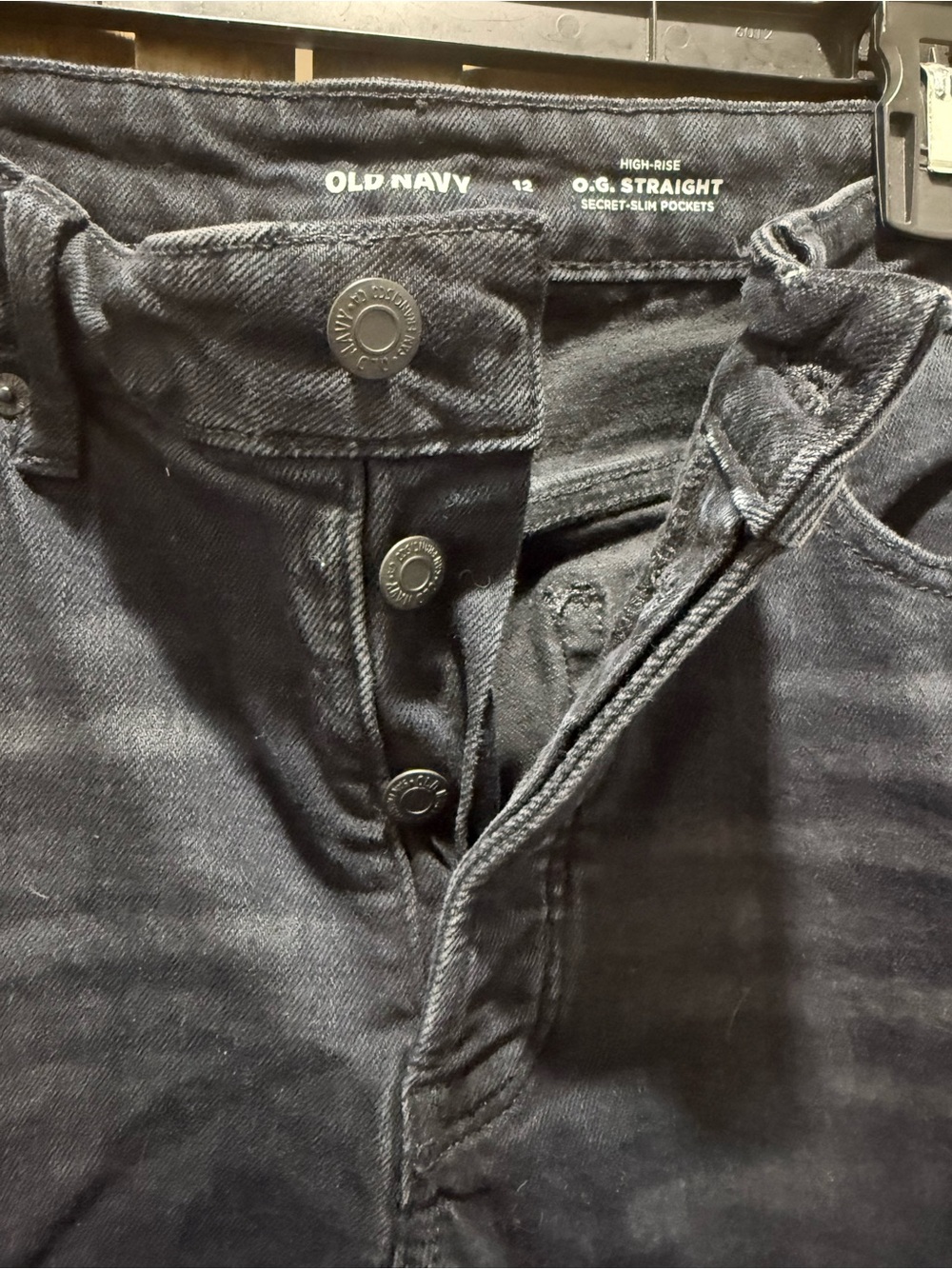 NWT. Women's Old Navy Men's Black Distressed Slim Jeans - Picture 5 of 9